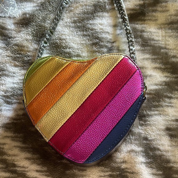 Heart shape crossbody purse. Fits an IPhone 14 Pro Max. Never used. - Picture 2 of 2